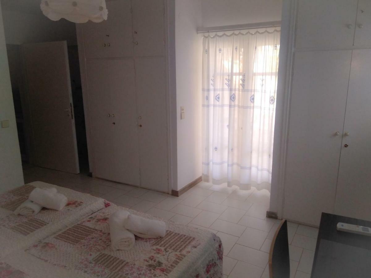 House With Garden Near The Sea Apartment Agia Efimia Exterior foto